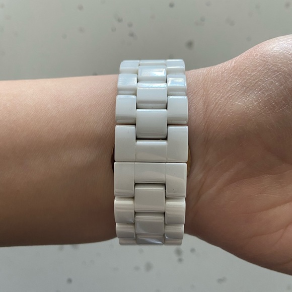 SOLD Michael Kors Ceramic Watch - Picture 6 of 6